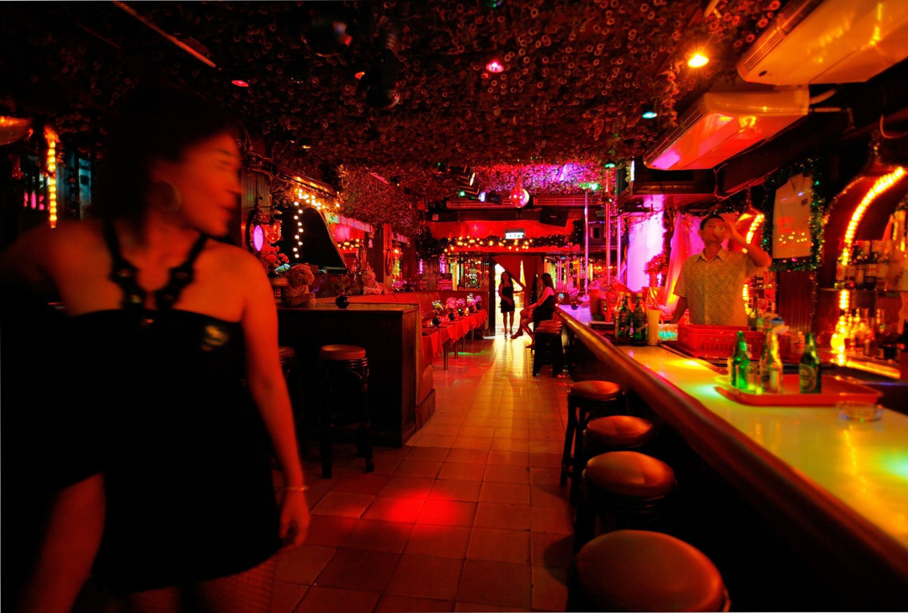 La prostitution dans les bars ou cabarets pourrait être autorisée dans le canton de Neuchâtel. 