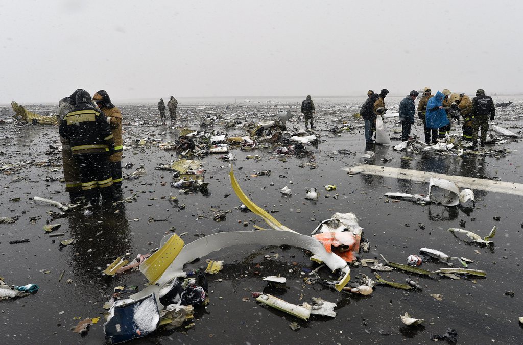 Des fragments de l'avion ont été dispersés sur une distance d'un kilomètre et demi, selon des médias locaux.