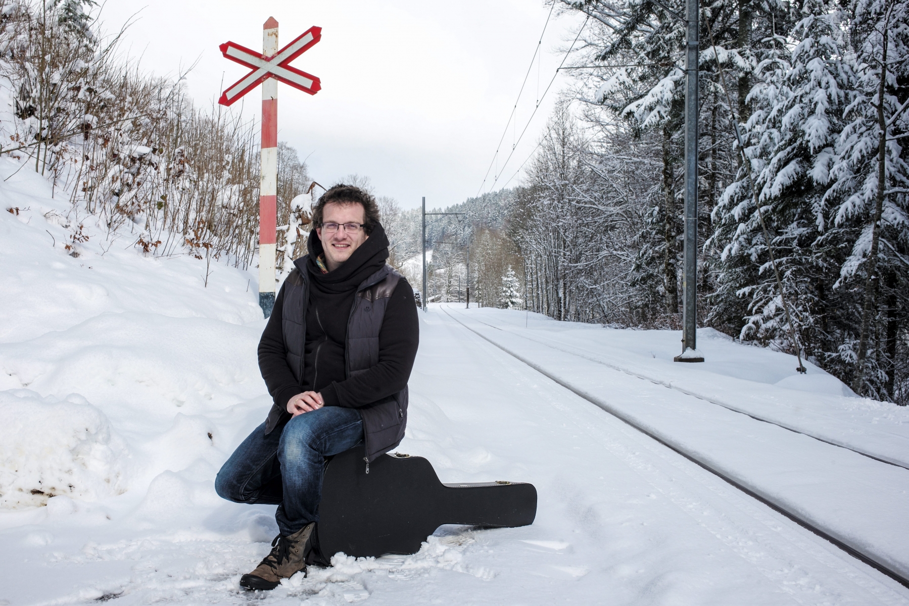 Simon Frenkel fait un tour de Suisse de concerts à domicile.