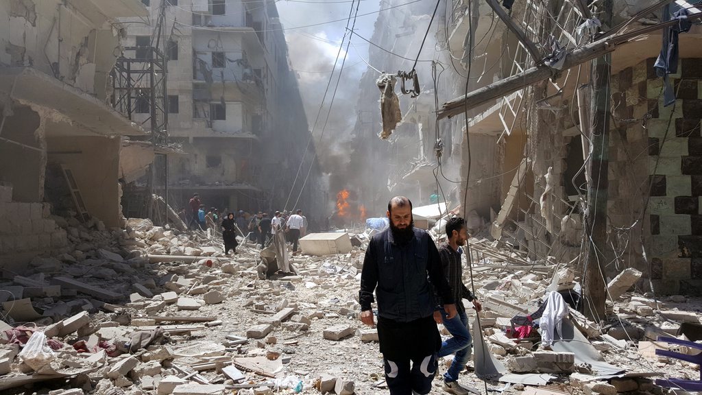 La ville syrienne d'Alep subit bombardement sur bombardement.