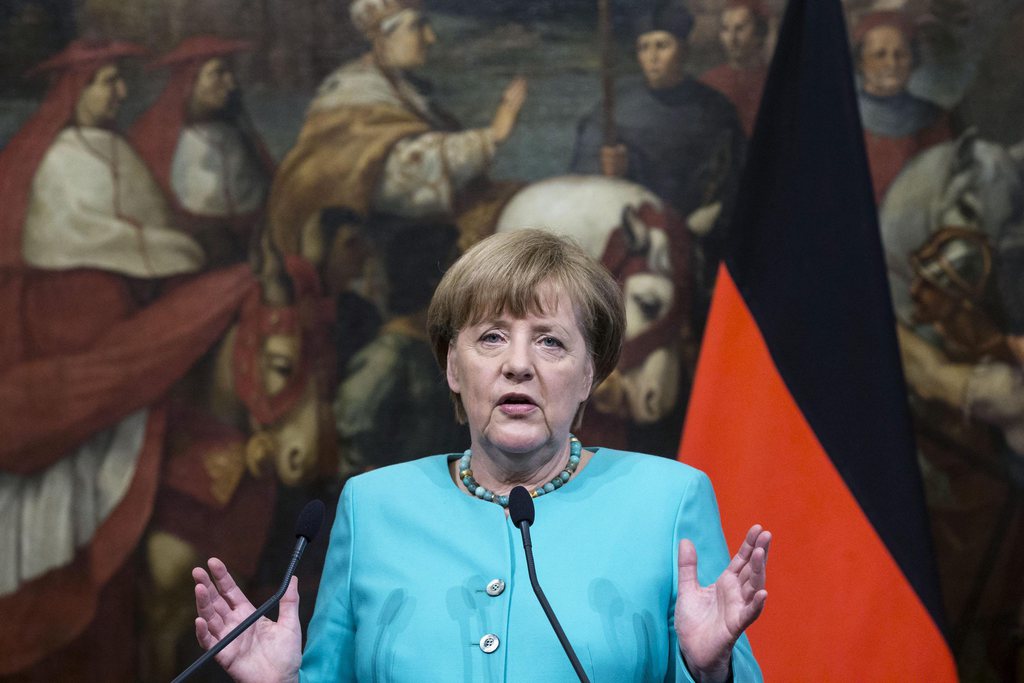 "De la Méditerranée au pôle Nord", cette défense des frontières de l'UE constitue un "défi pour l'avenir de l'Europe", a déclaré Angela Merkel lors d'une conférence de presse.