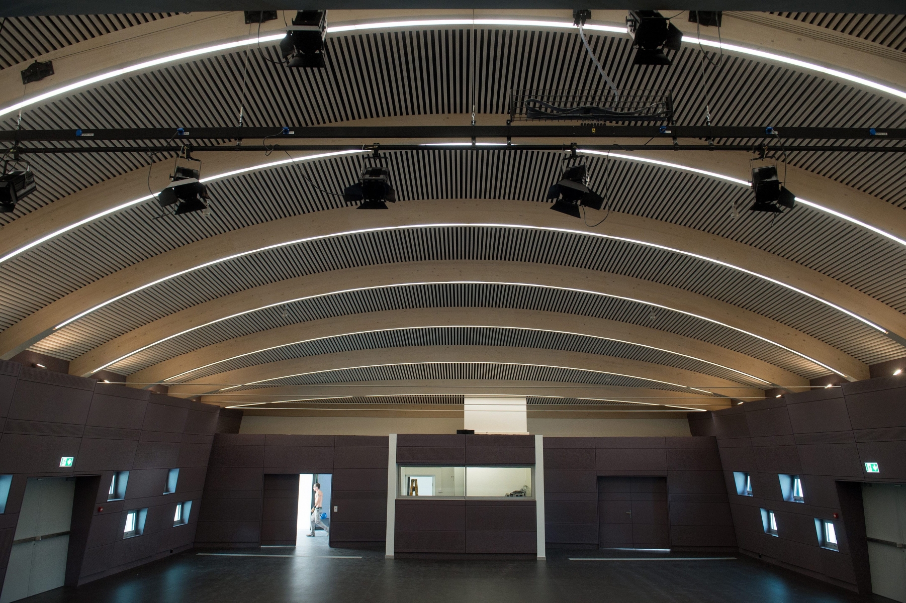 Salle polyvalente: la nouvelle salle de spectacle



cornaux, 08 09 2014

© Photo David Marchon CORNAUX