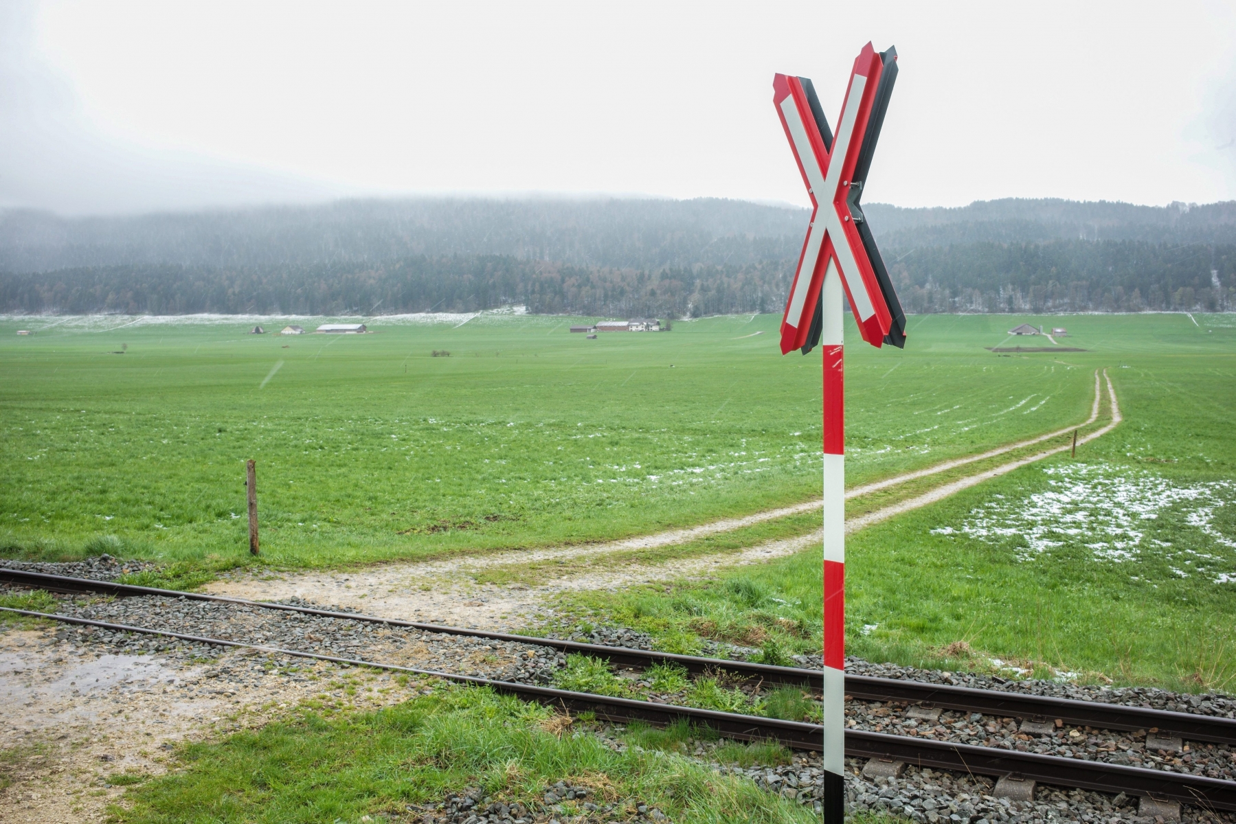 Passages a niveaux non gardes.





VALLEE DE LA SAGNE 26 04 2016 

Photo: Christian Galley