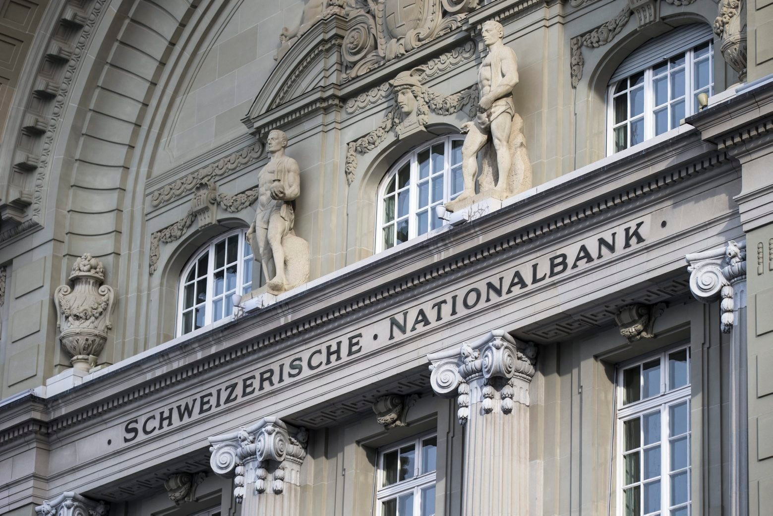 ZU DEN GESCHAEFTSZAHLEN DER SCHWEIZERISCHEN NATIONALBANK IM ERSTEN QUARTAL 2016 STELLEN WIR IHNEN FOLGENDES THEMENBILD ZUR VERFUEGUNG - The Swiss National Bank, SNB, photographed Thursday, 15 January 2015, in Bern, Switzerland. (KEYSTONE/Peter Klaunzer) SCHWEIZ NATIONALBANK 1. QUARTAL 2016