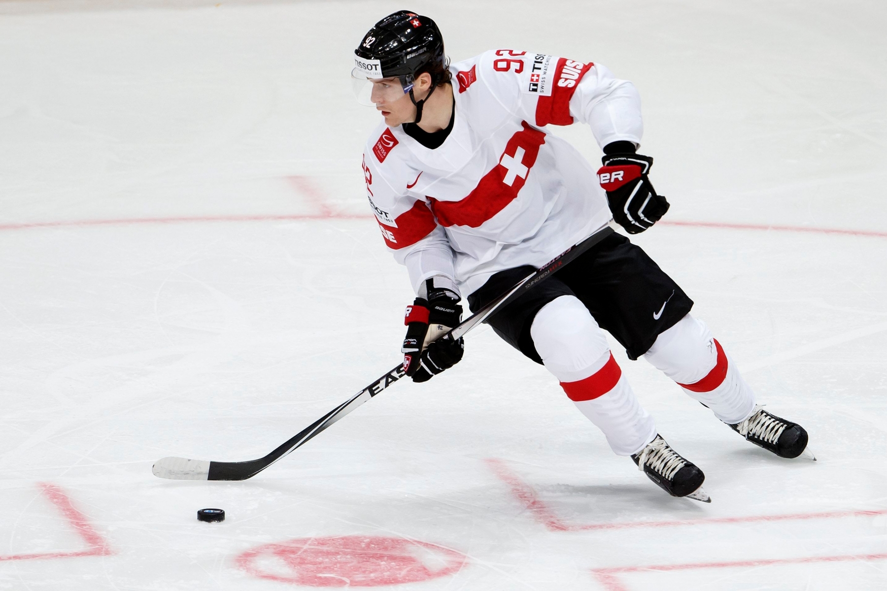 Switzerland's Haas Gaeetan drives the puck, during the IIHF 2016 World Championship preliminary round game between Norway and Switzerland, at the Ice Palace, in Moscow, Russia, Sunday, May 8, 2016. (KEYSTONE/Salvatore Di Nolfi) RUSSIA ICE HOCKEY IIHF WC 2016 NOR CHE