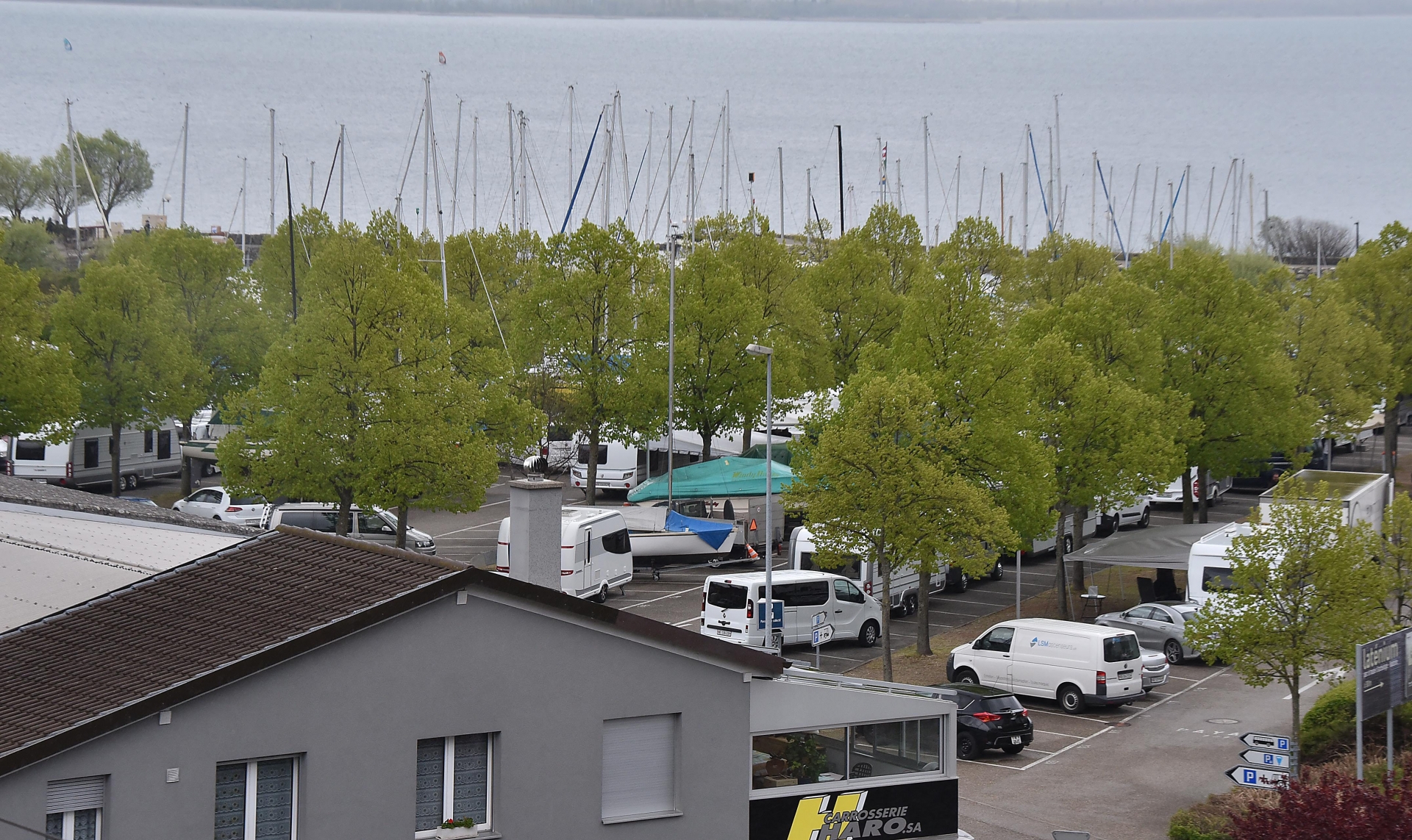 Depuis hier, des Yénches se sont installés au port d'Hauterive.  