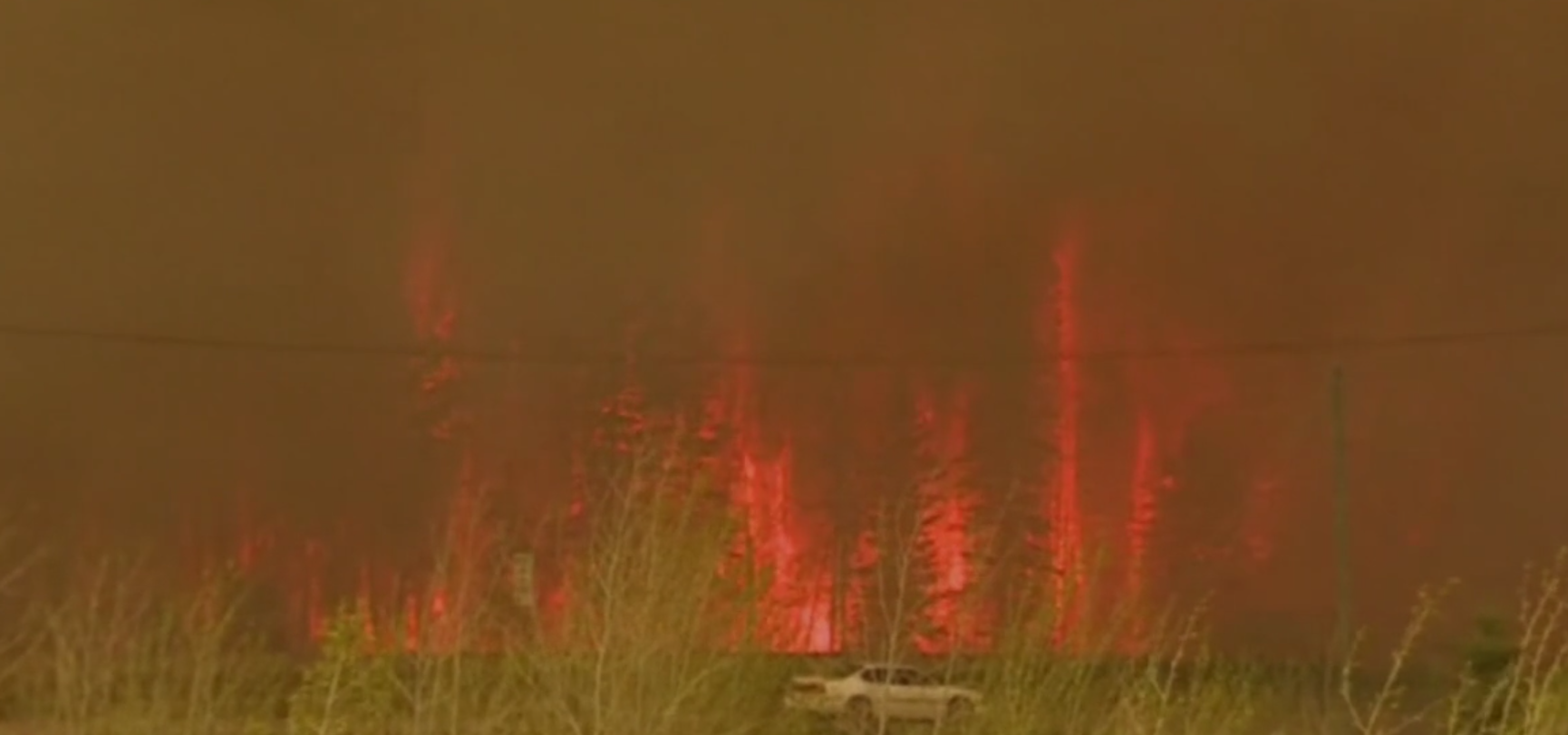 La région d'Alberta (Canada) en proie aux flammes. 