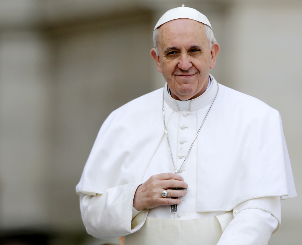 Le pape François estime que les ecclésiastiques devraient toujours garder leur porte ouverte.