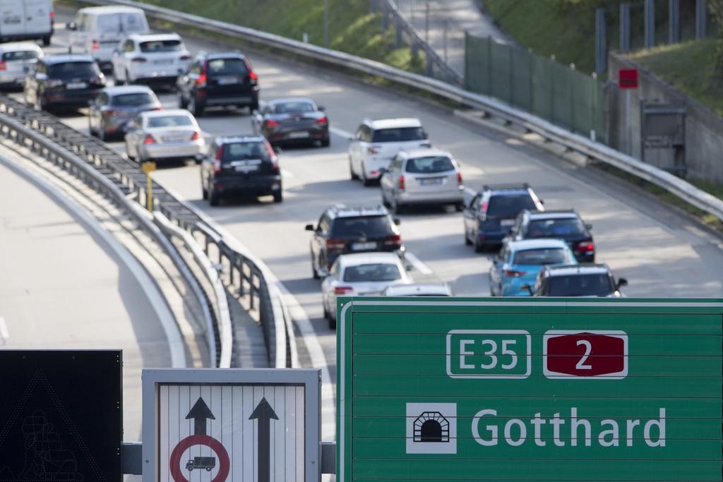 Pas de miracle ce samedi matin au Gothard: les bouchons attendus sont au rendez-vous.