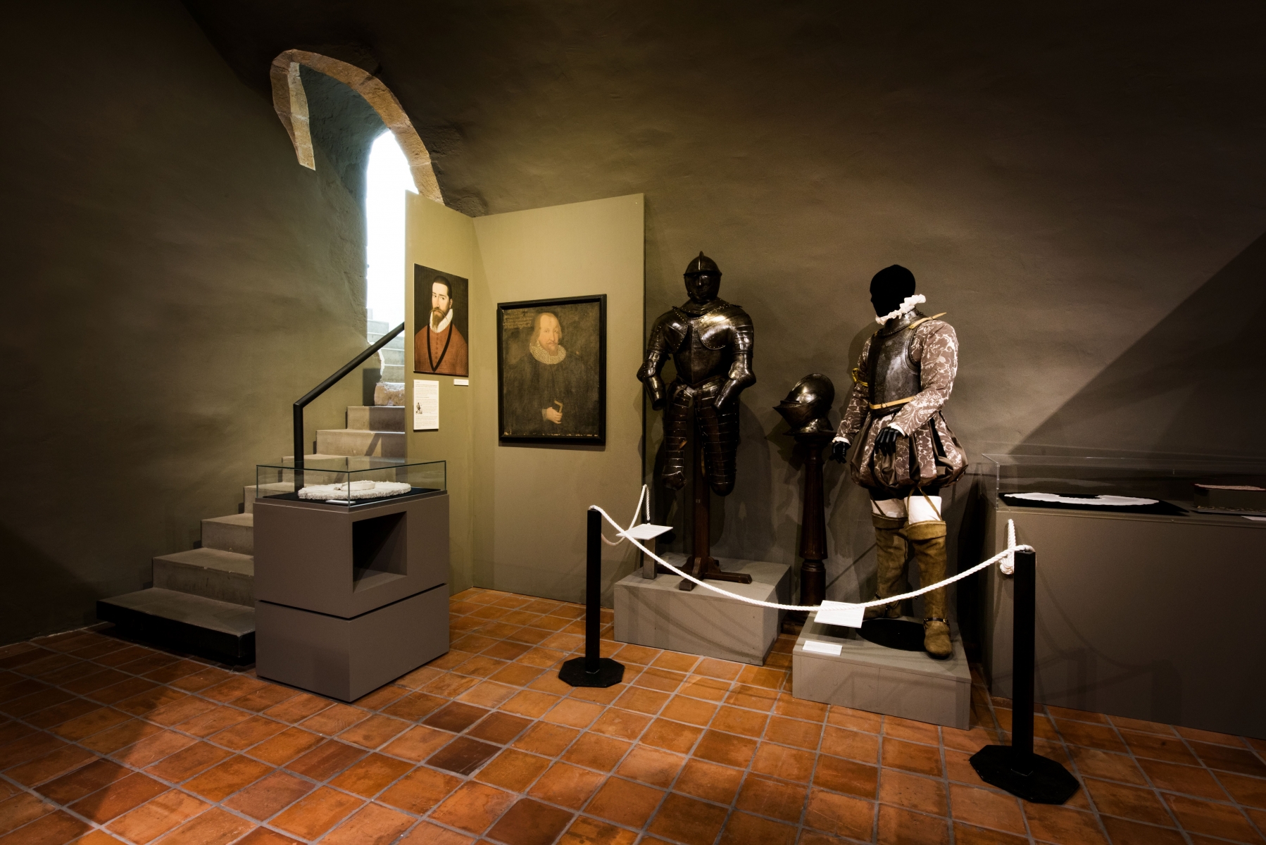 Le Musée et château de Valangin, l’un des 12 sites, met l’accent sur la mode masculine du 13e au 17e siècles.