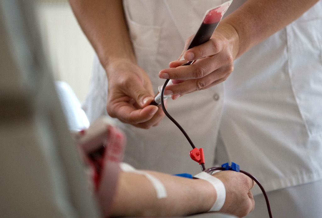 Seuls 62 pays constituent leur stock de sang avec près de 100% de dons volontaires. 