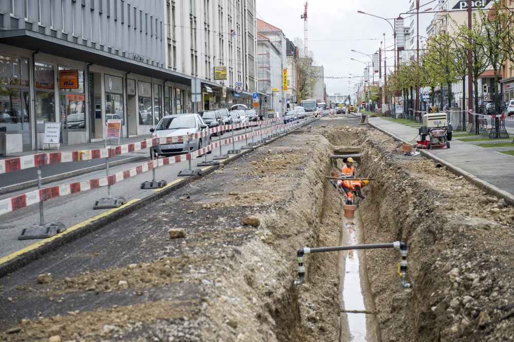 D'importants travaux sont en cours sur l'avenue Léopold-Robert à La Chaux-de-Fonds.