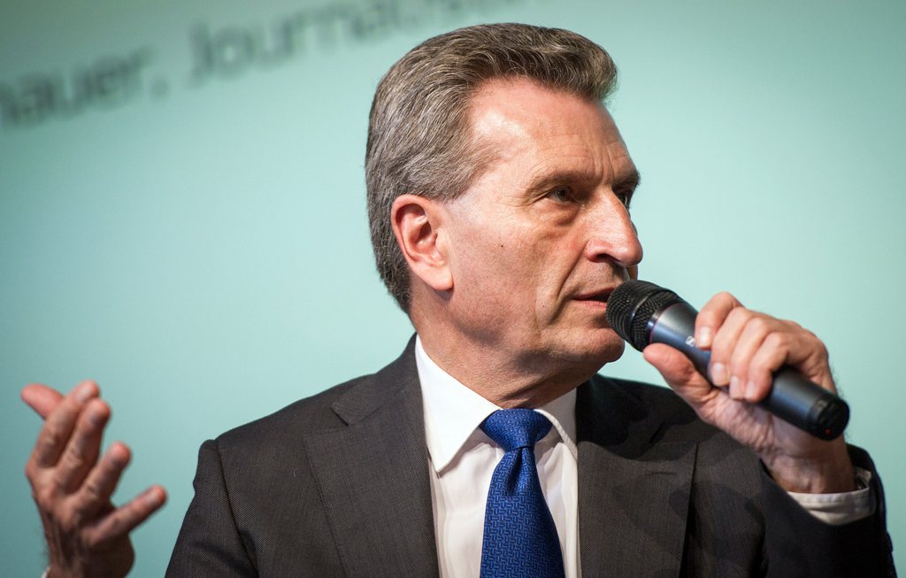 "L'incertitude dissuade les investisseurs d'investir en Grande-Bretagne mais également sur les autres marchés européens", a déclaré Günther Oettinger.