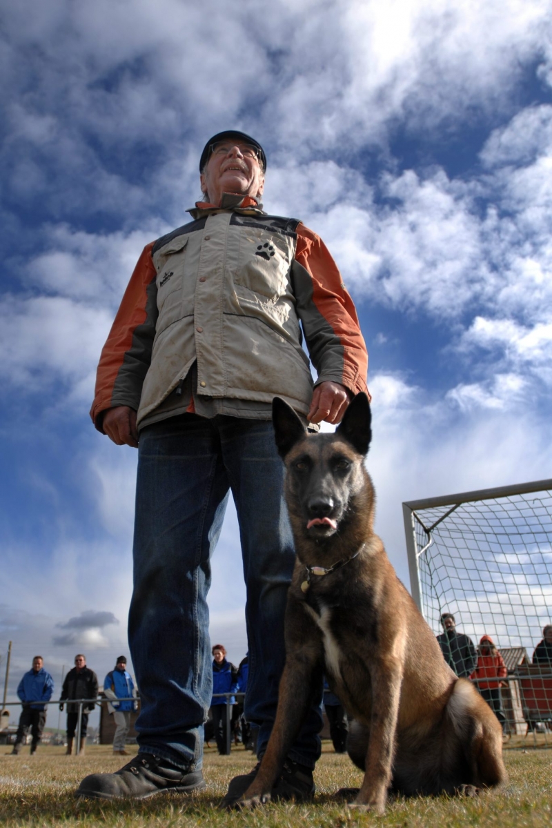 Championnat fribourgeois de dressage de chiens.

Photo Lib/Alain Wicht, Prez-vers-Noréaz, le 16.03.2008 Championnat fribourgeois de dressage