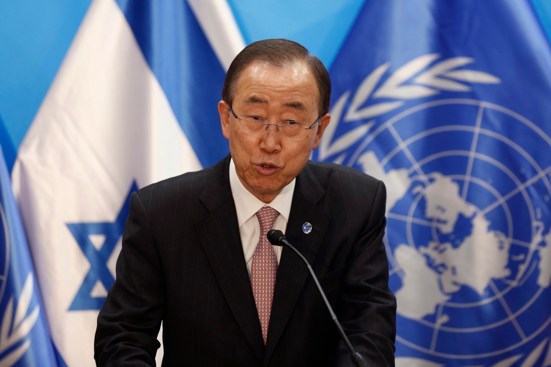 epa05395937 UN Secretary-General Ban Ki-moon delivers a joint statement with Israeli Prime Minister Benjamin Netanyahu (unseen) following their meeting in Jerusalem, 28 June 2016. Ban Ki-moon is on a visit to the Mideast region for several days.  EPA/RONEN ZVULUN / POOL MIDEAST ISRAEL UN DIPLOMACY