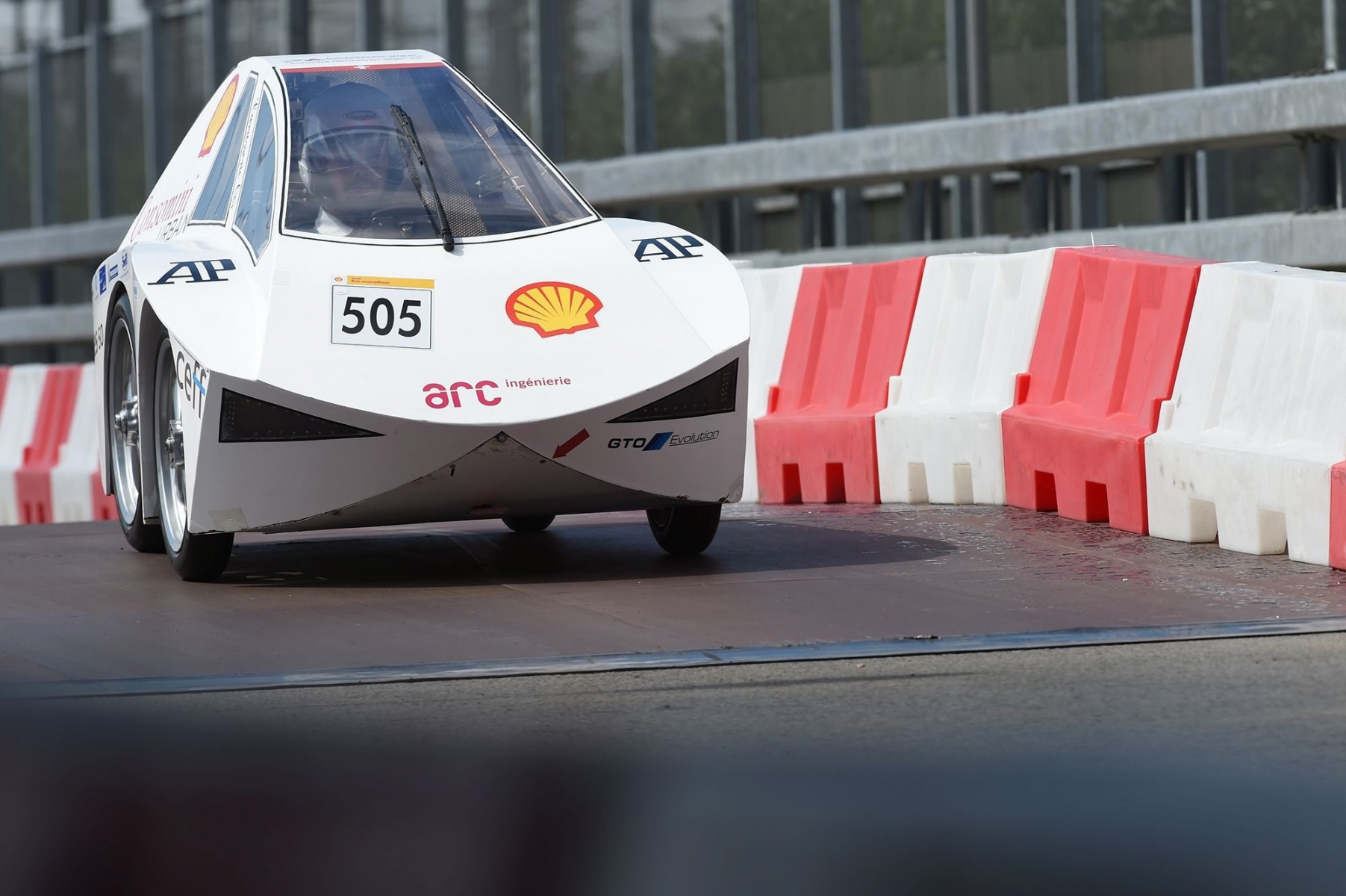 The ConsominiUrban, #505, a ethanol UrbanConcept racing for team Arc Team from HE-Arc Ingénierie, St-Imier, Switzerland, seen on the track during Make the Future London 2016 at Queen Elizabeth Olympic Park, Friday, July 1, 2016 in London, UK. (Mark Pain for Shell) Make The Future London 2016