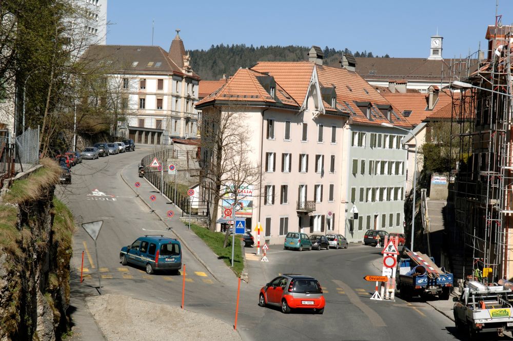 Une inondation s'est produite ce lundi à la rue de l'Hôtel-de-Ville à La Chaux-de-Fonds.