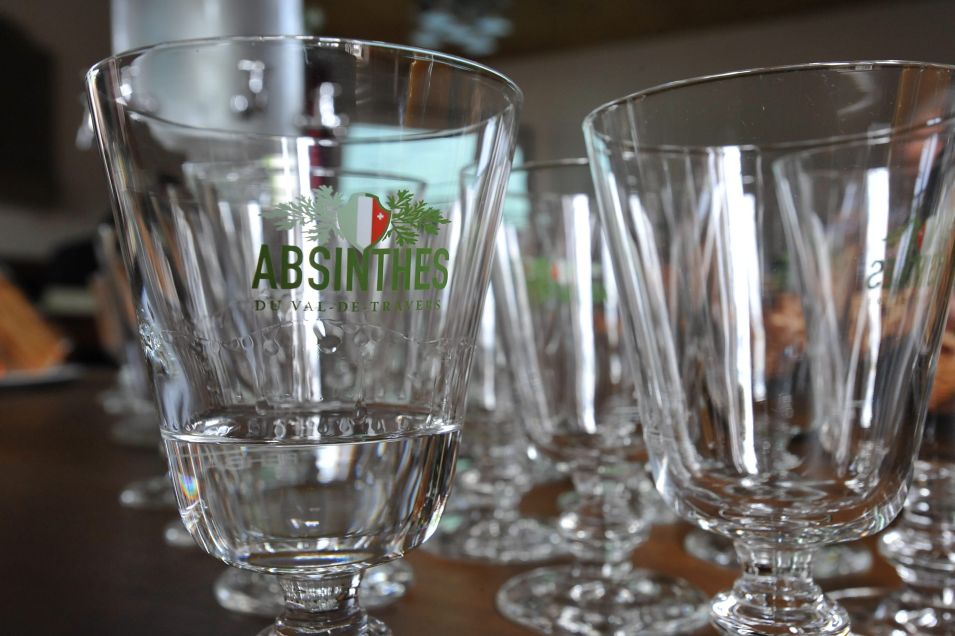 La demande d'IGP porte sur la dénomination "absinthe du Val-de-Travers".
