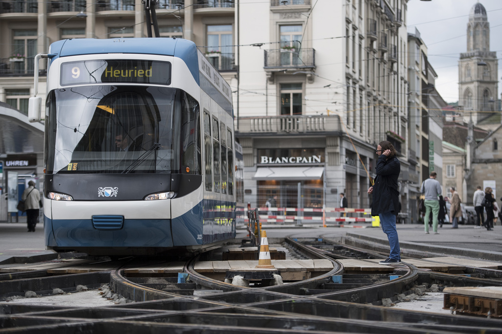 Deux trams se sont percutés mercredi à Zurich.