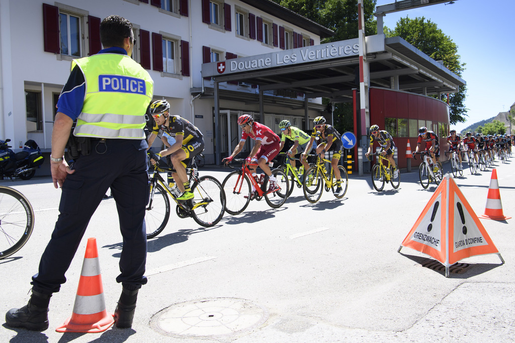 Le poste de douane des Verrières l'an dernier lors du passage des coureurs du Tour de France