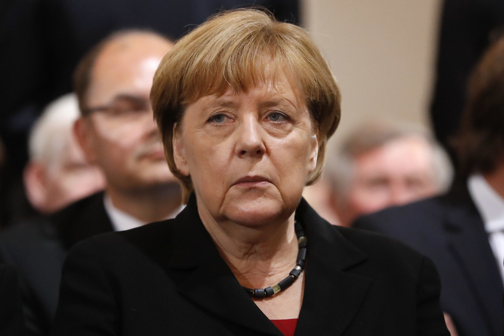 Depuis les derniers attentats et la politique menée par Angela Merkel, sa cote de popularité ne cesse de baisser.