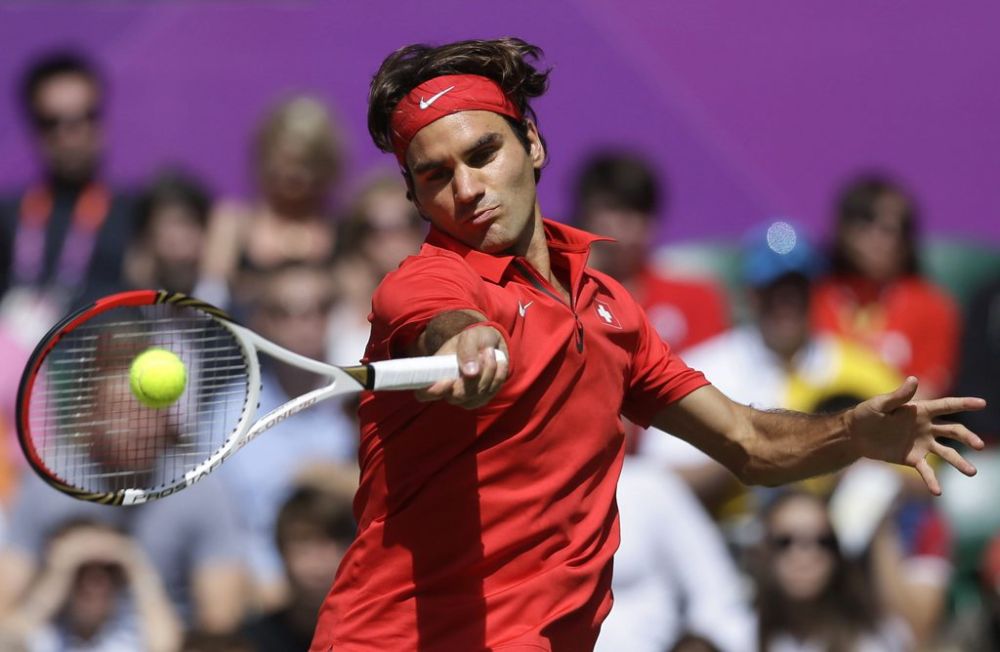Roger Federer (ATP 3) s'est qualifié pour la finale du tournoi sur herbe de Halle (All) en battant le Russe Mikhail Youzhny (ATP 31) 6-1 6-4.