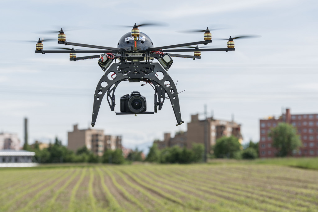 Avec l'augmentation du nombre de pilotes amateurs, le risque de voir un drone s'écraser sur un bâtiment n'a rien d'utopique.