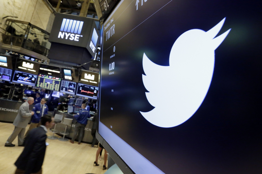 Twitter et Facebook ferment quotidiennement des milliers de comptes.