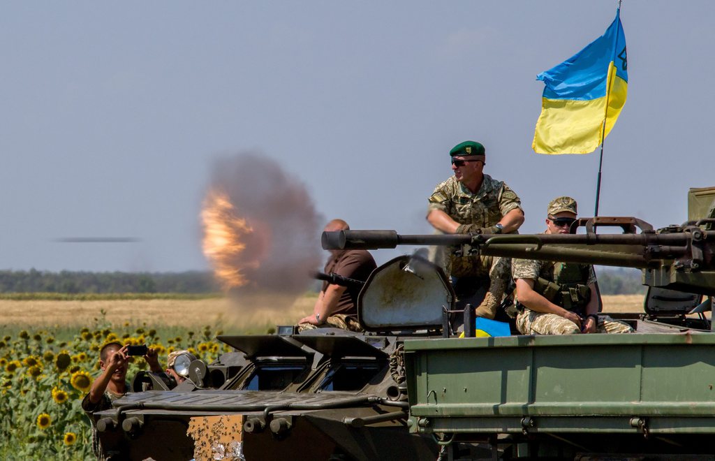 L'Ukraine est en proie depuis deux ans à un conflit, qui a fait plus de 9500 morts, opposant ses forces armées à des séparatistes prorusses.