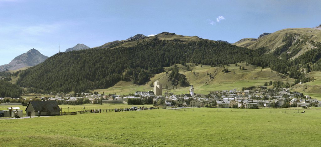 Le corps a été localisé sur une route peu accessible de la commune de Celerina.