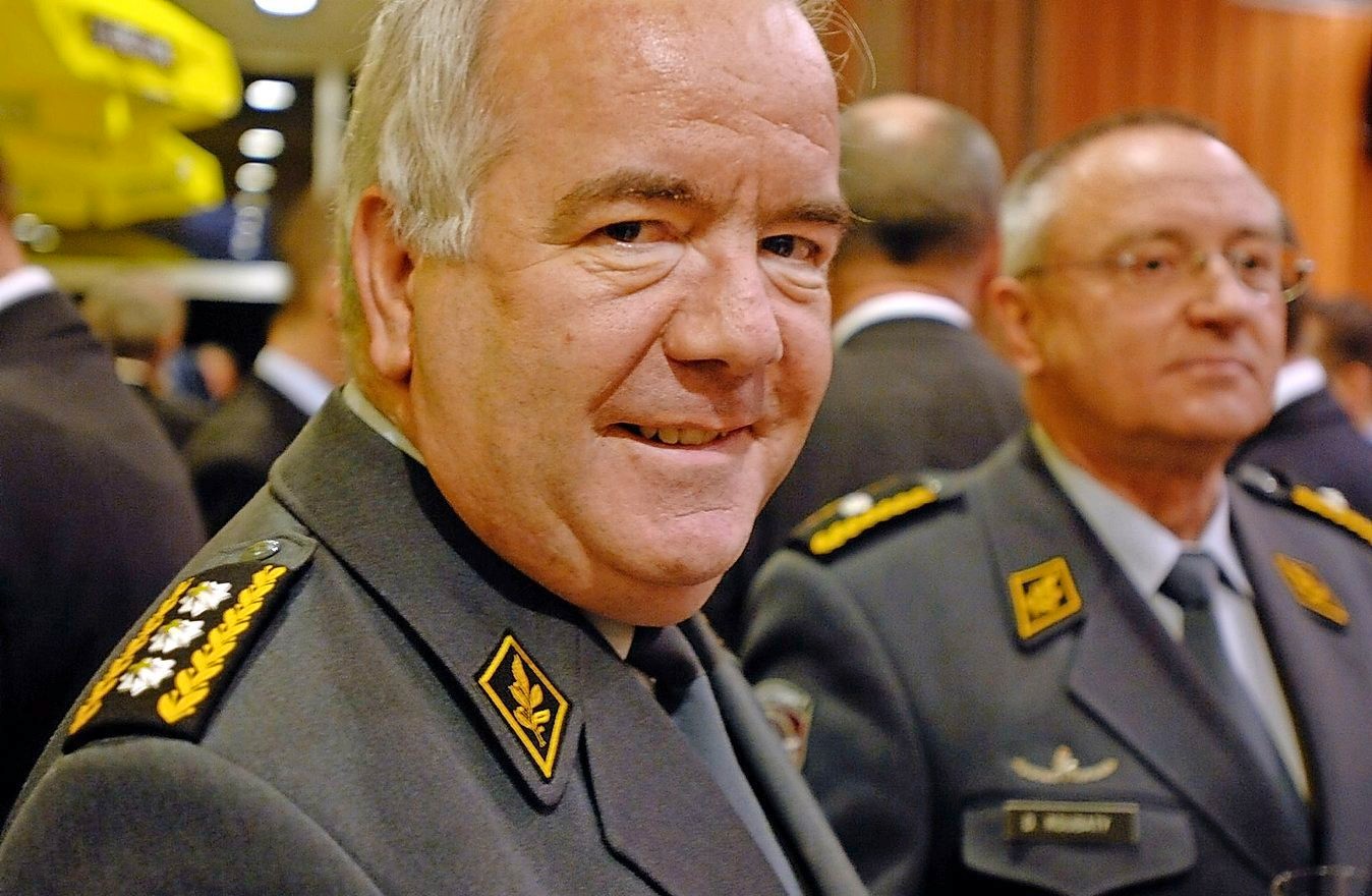 46e apéritif des rois du Contigent des grenadiers fribourgeois, à l'Institut agricole de Grangeneuve.

Dominique Andrey, nouveau commandant des forces terrestres de l'armée suisse, invité d'honneur. 



Photo Lib/Alain Wicht, Posieux, 06.01.2008 Dominique Andrey