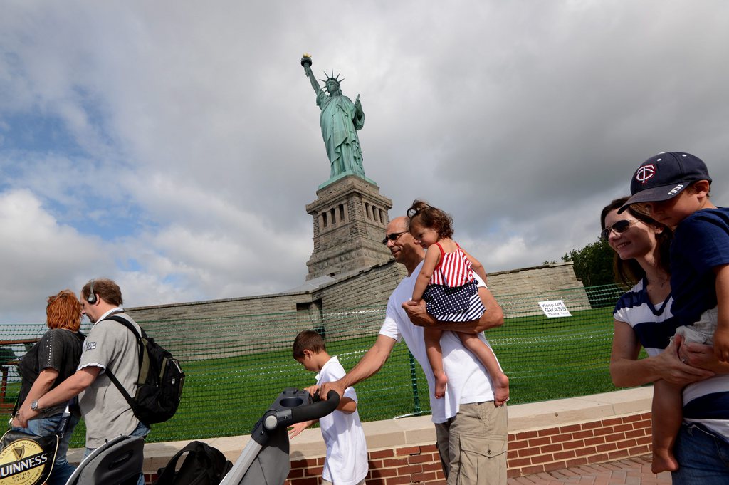 Pour admirer la Statue de la Liberté, les visiteurs pourraient devoir dévoiler leurs activités sur la toile au préalable.
