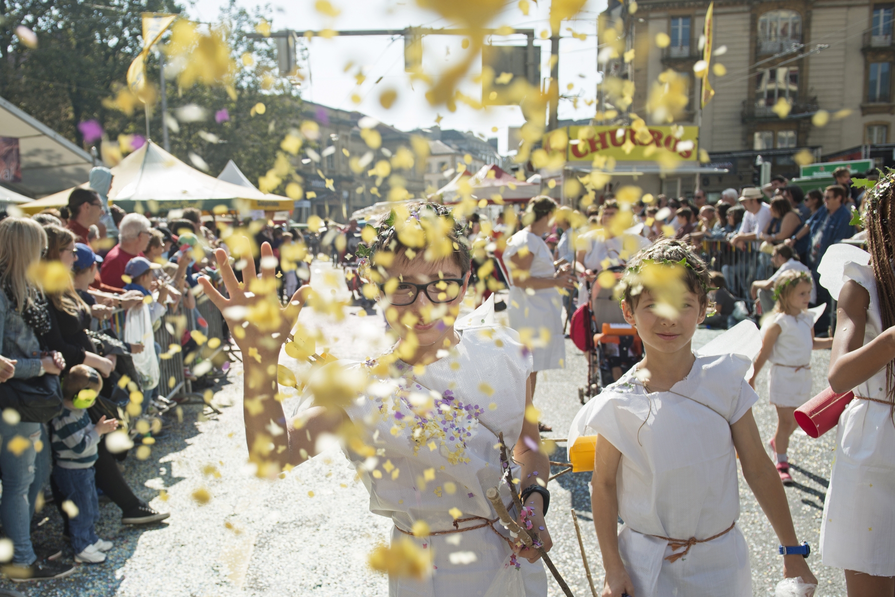 Cortège des enfants 2016 sous le thème de l'arôme antique.