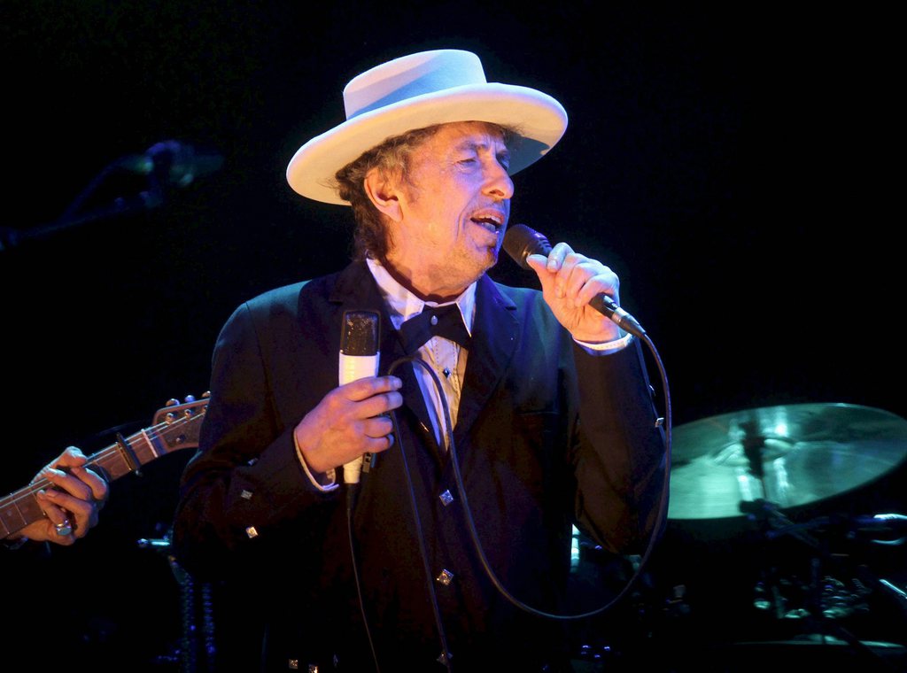 Bob Dylan reste silencieux sur son prix Nobel.