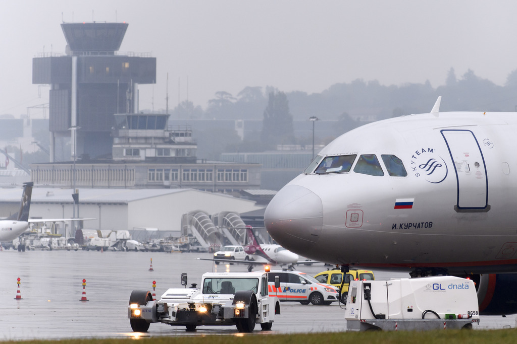 L'avion et ses 115 passagers avaient été évacués pour permettre aux démineurs d'examiner l'appareil.