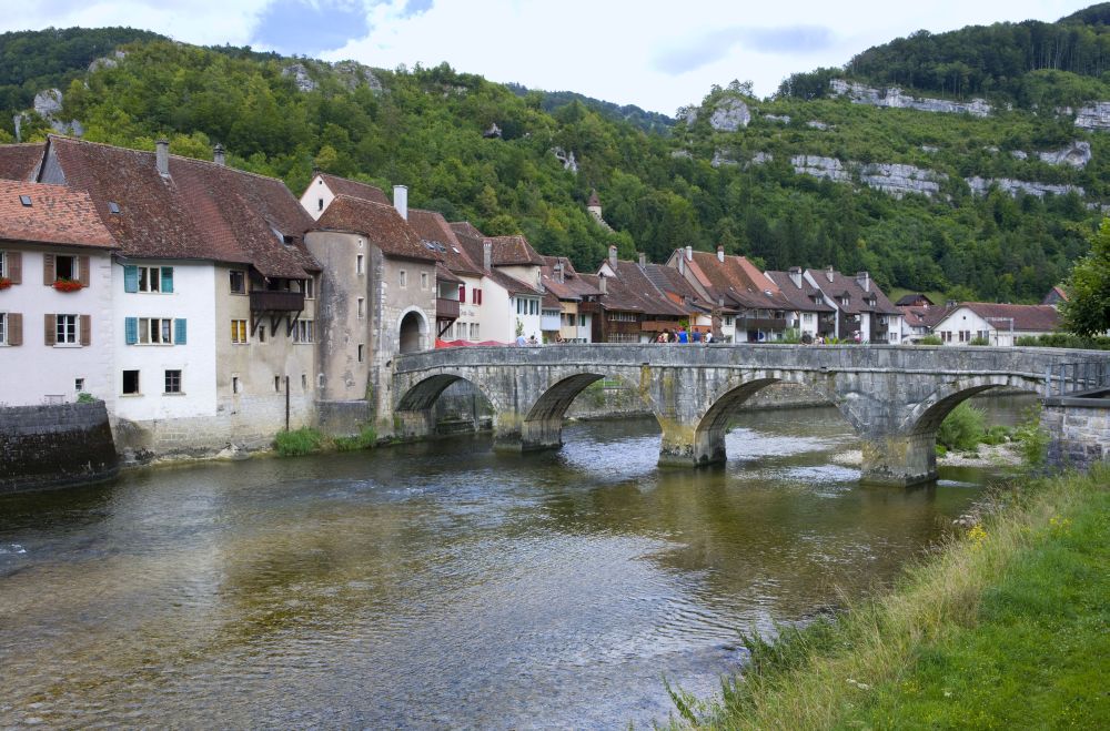 La balade du 8 octobre aura lieu autour de Saint-Ursanne, le long du Doubs.