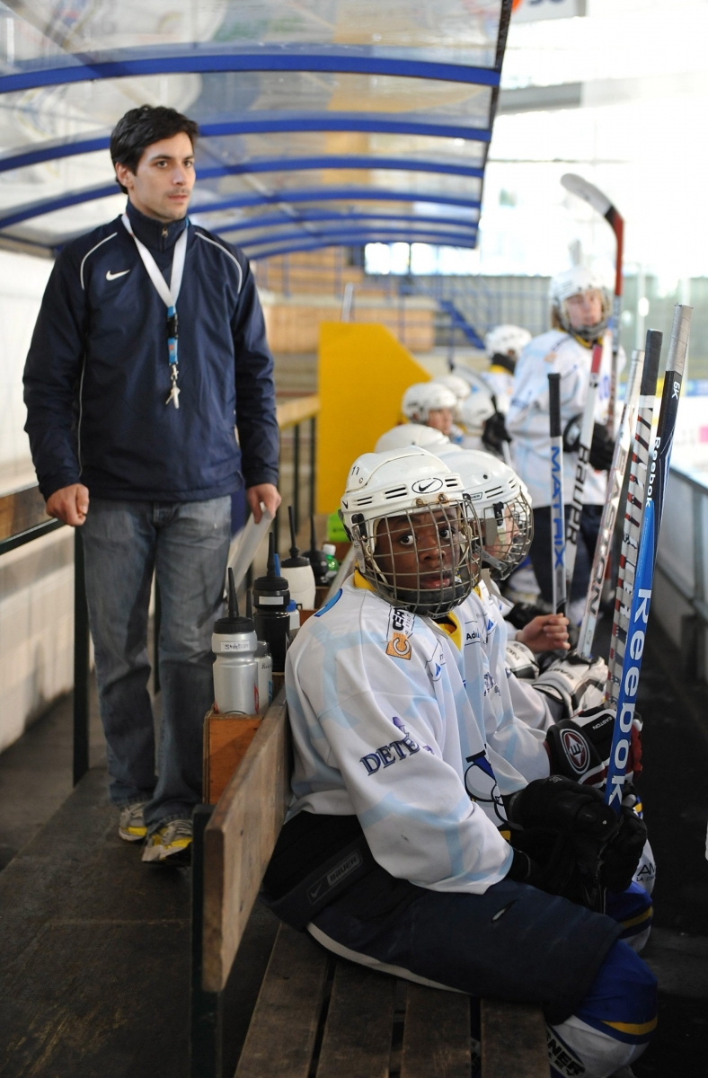 HCC, minis tops entraines par Michael Neininger:  devant Auguste Impose de 1997 a marque 2 goals dans le premier tiers



La Chaux-de-Fonds le 31 mars 2010

Photo R Leuenberger MINIS TOP DU HCC