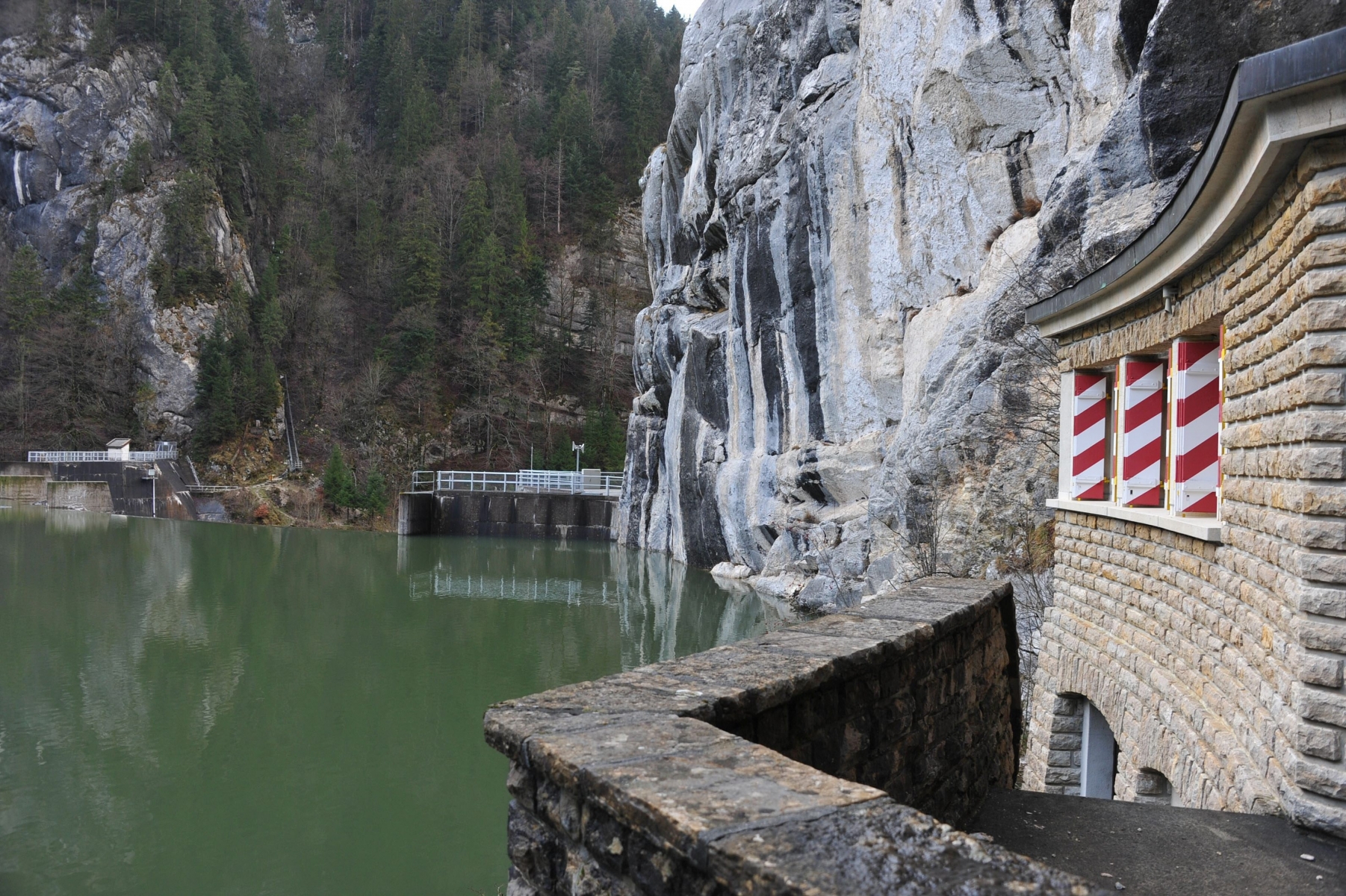 Le barrage du Chatelot deborde



Le Chatelot, le 4 janvier 2012

Photo: Richard Leuenberger



 DOUBS