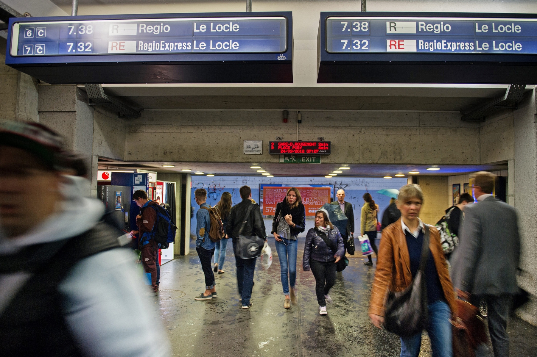 le RER Transrun vient d'etre refuse par la population.
reactions dans le train entre neuchatel et la chaux-de-fonds
Gare de Neuchatel

Neuchatel,
24 09 2012
Photo David Marchon TRANSPORTS