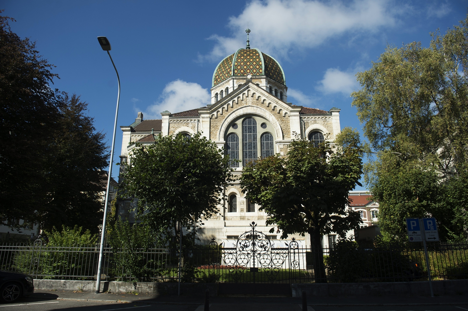 La synagogue de La Chaux-de-Fonds, une des plus belles de Suisse, a été inaugurée en 1896.