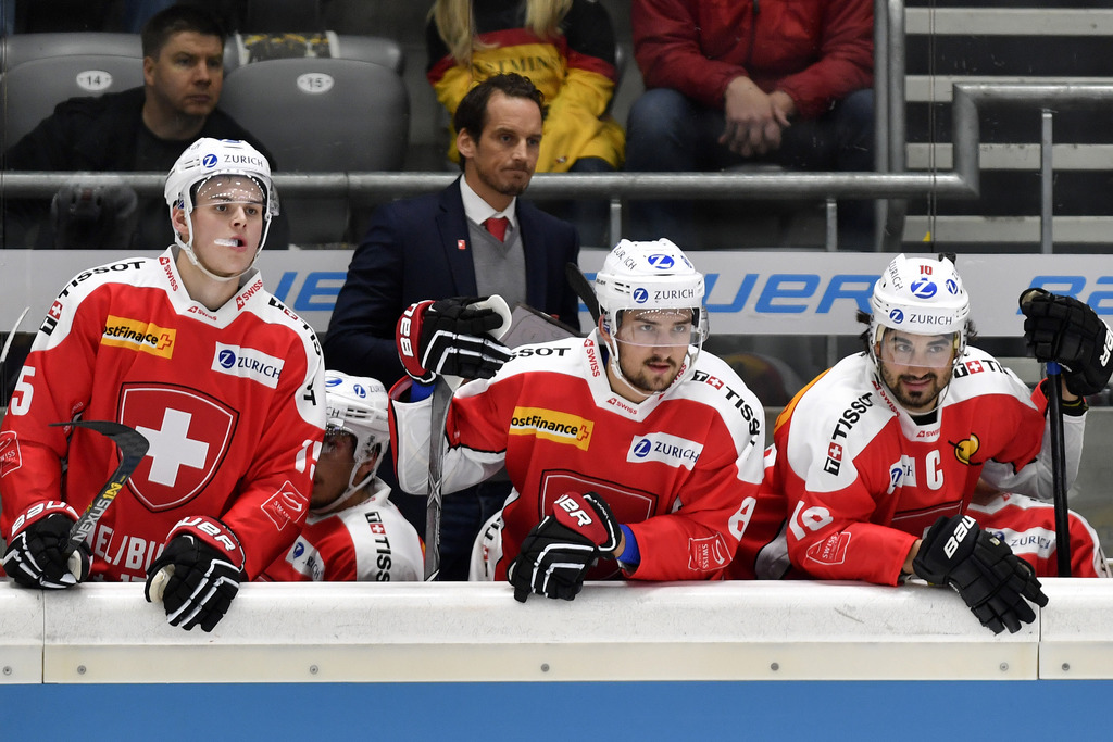Gregory Hofmann, Vincent Praplan et Andres Ambuehl, de gauche à droite, ainsi que leurs coéquipiers, n'ont pas sorti le grand jeu face au Canada.