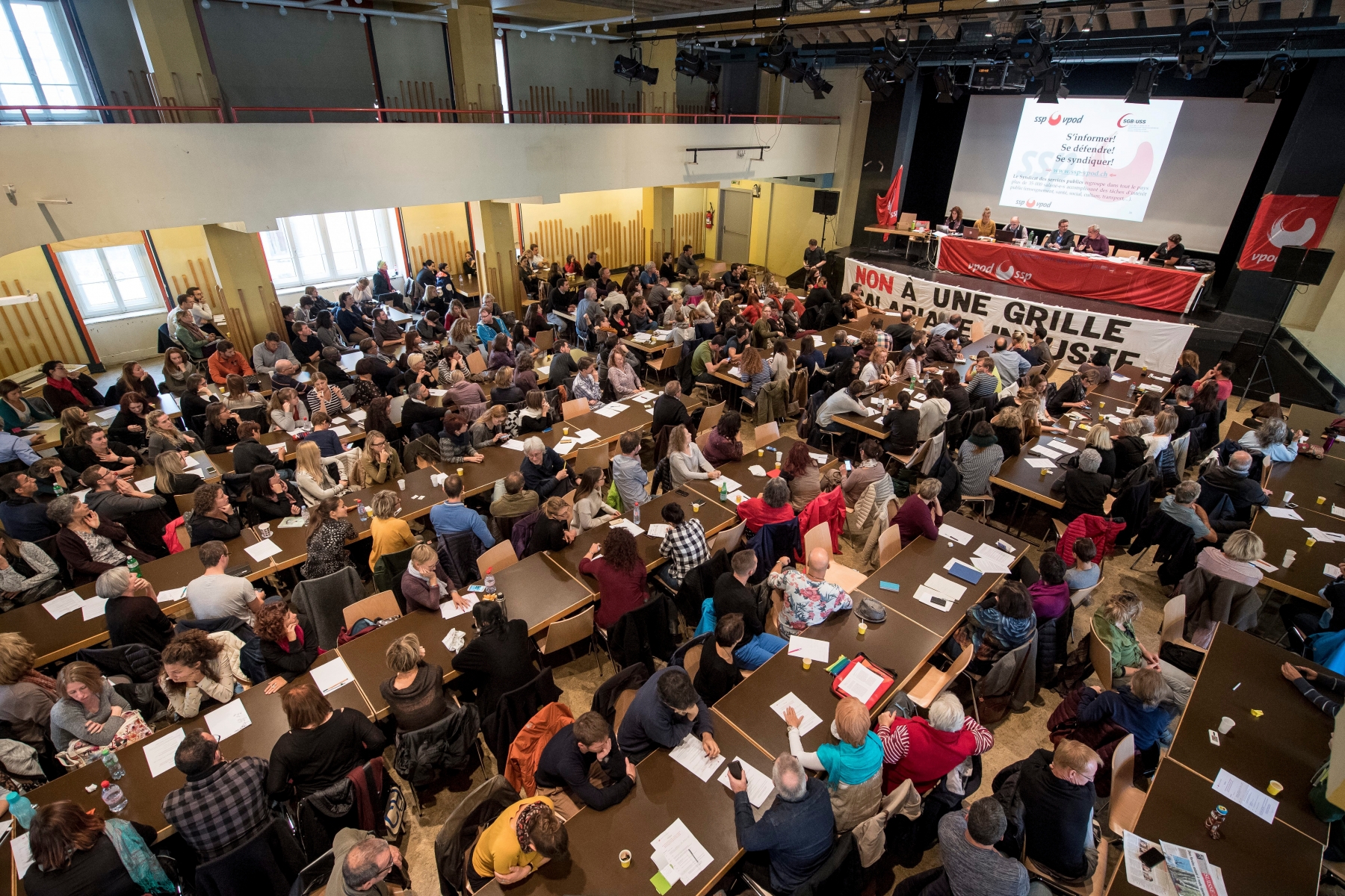 Enseignants. Journee syndicale. Assemblee du syndicat SSP a la Maison du Peuple. 

La Chaux-de-Fonds, le 02.11.2016
Photo : Lucas Vuitel SSP