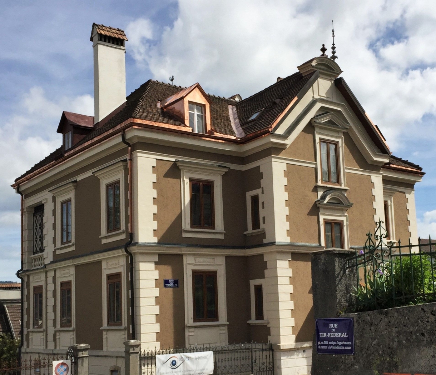Deux appartement de la maison de maître, située à la rue des Tourelles, seront loués aux touristes.