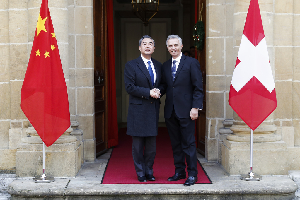 Didier Burkhalter a reçu le ministre chinois des Affaires étrangères Wang Yi ce lundi à Neuchâtel.