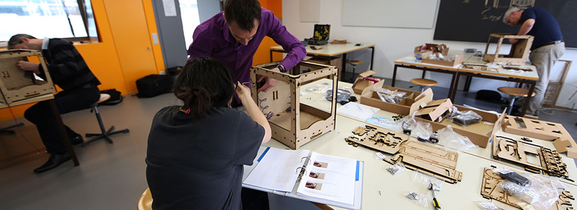 Des imprimantes tridimensionnelles arriveront dans les écoles neuchâteloises au printemps prochain.