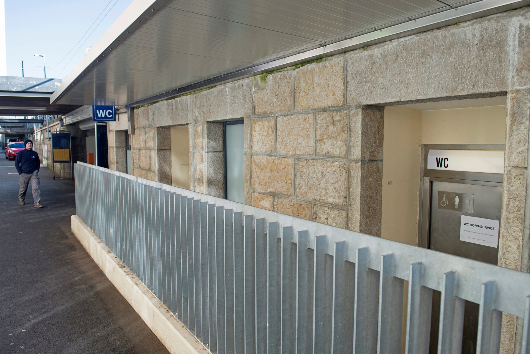 toilettes de la gare fermees

La Chaux-de-Fonds 29 11 2016
Photo © David Marchon