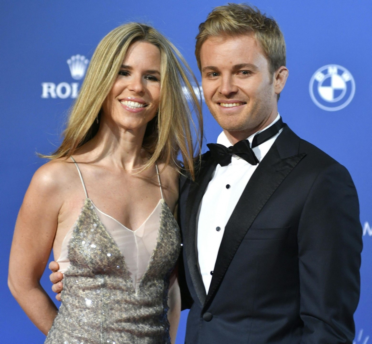 Formel 1-Weltmeister Nico Rosberg und seine Frau Vivian Sibold am Freitag, 2. Dezember 2016, im Rahmen der FIA-Generalversammlung in Wien. Weltmeister Rosberg erklaerte in Wien seinen Ruecktritt. (APA/HERBERT NEUBAUER) MOTORSPORT: FIA-GENERALVERSAMMLUNG IN WIEN: ROSBERG