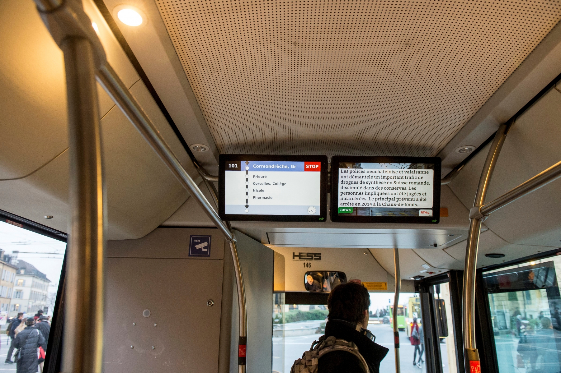 De nouveaux ecrans ont ete installes dans les bus TransN

Neuchatel, le 09.12.2016

Photo : Lucas Vuitel
