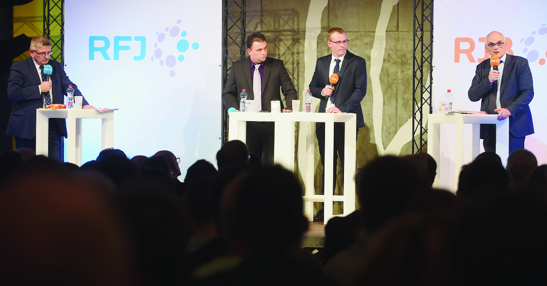 Debat a Moutier: Juillard- Schnegg. photo Stephane Gerber /Bist