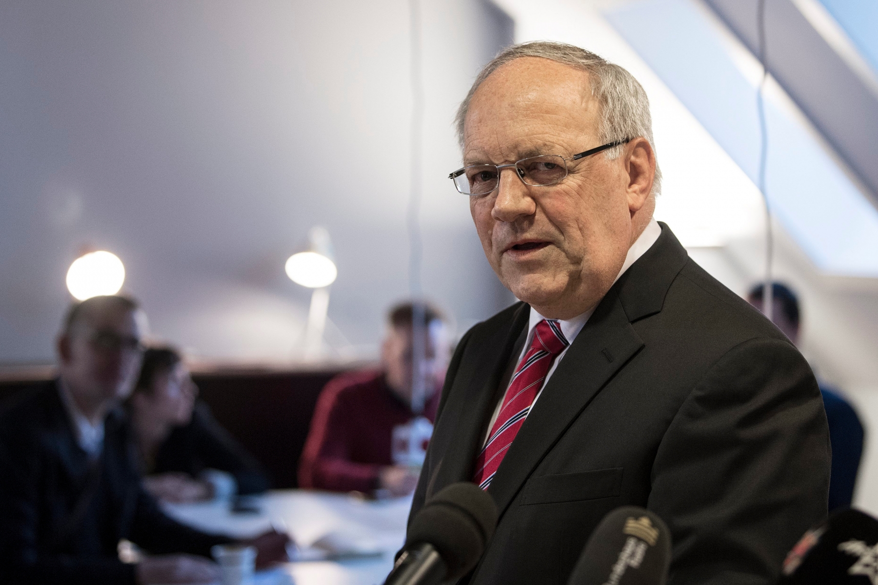 Bundespraesident Johann Schneider-Ammann aeussert sich an einem Point de Presse zum ablaufenden Praesidialjahr, am Montag, 19. Januar 2016, in Bern. (KEYSTONE/Peter Schneider) SCHWEIZ BUNDESPRAESIDENT